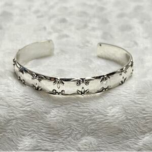 Vintage Avon Silver Plated Signed Embossed Open Cuff Bracelet-Excellent